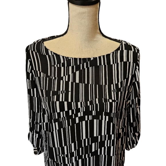 Apt. 9 Black and White Blouse - Picture 2 of 9